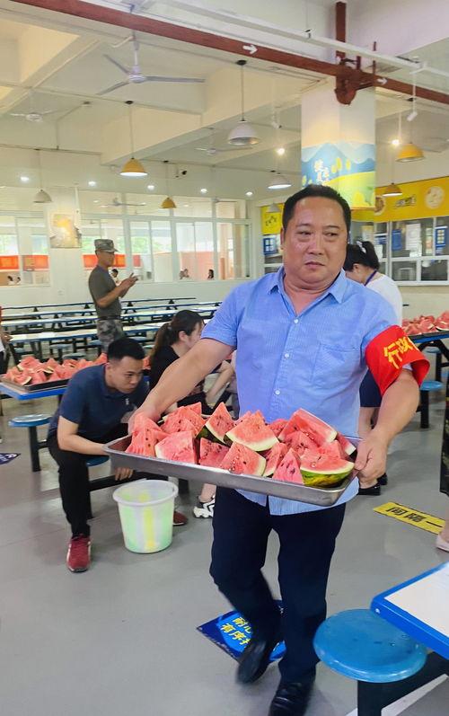 重庆校园吃瓜事件,一场校园饮食安全与舆论监督的较量